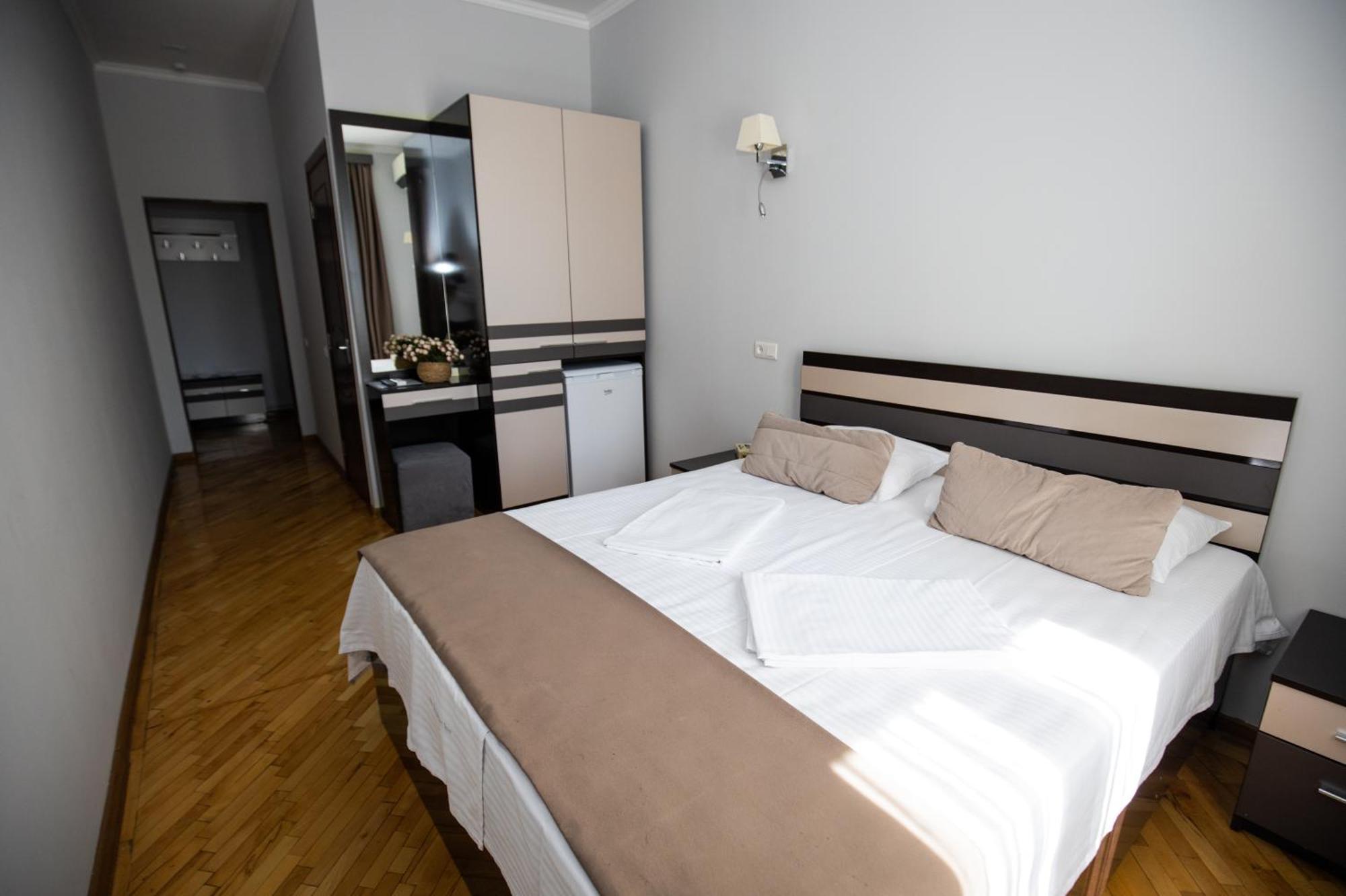Yereone Hotel Apartment Yerevan Exterior photo